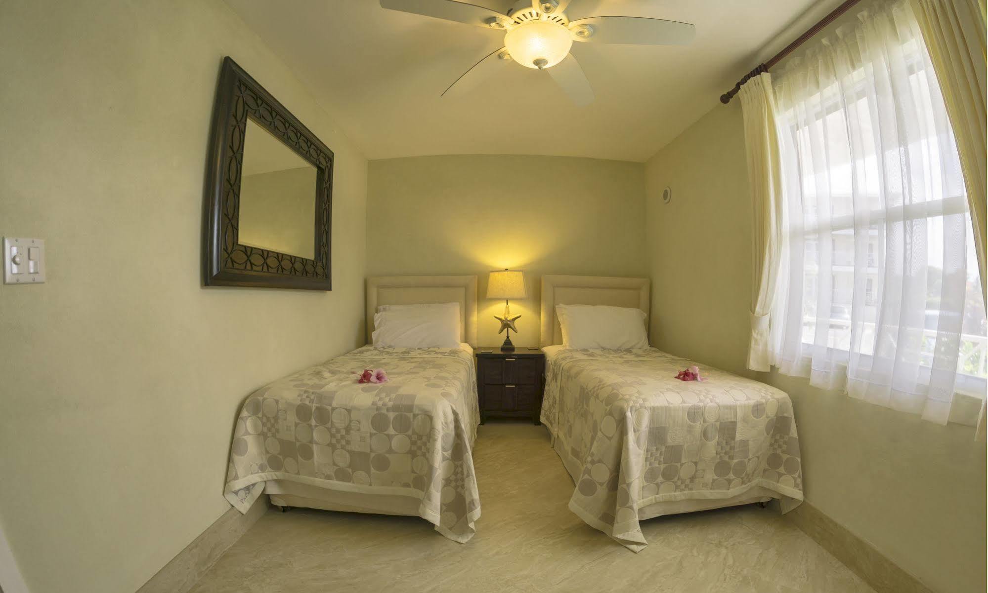 Lantana Barbados Condos 세인트 제임스 외부 사진